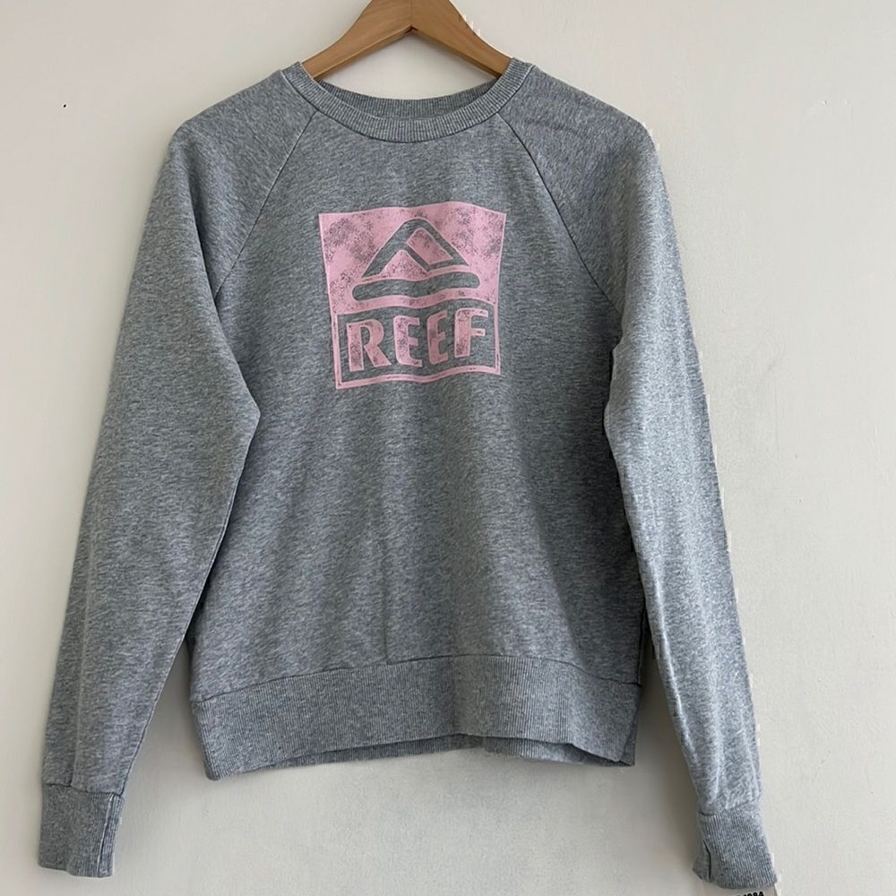 NWT Reef Logo Sweatshirt Size S (junior)